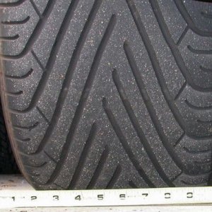 rear_tire_tread_b.jpg