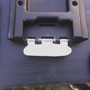 hinge closeup.jpg