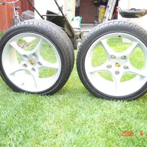 Bxter-Rear_Wheels_(Small).JPG
